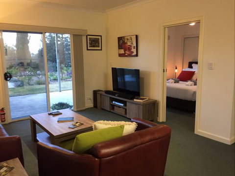 Lyreen's Apartment Bed And Breakfast - Accommodation Australia 6