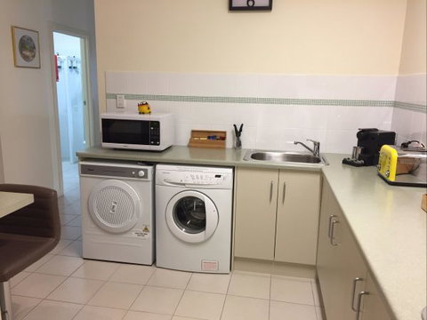 Lyreen's Apartment Bed And Breakfast - Accommodation Australia 10