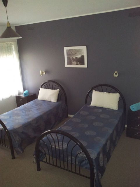 Melaleuca Grove Holiday Units & Motor Inn - Accommodation Australia 3