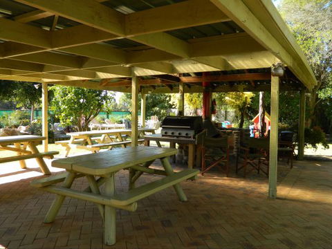Melaleuca Grove Holiday Units & Motor Inn - Accommodation Australia 4