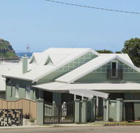 Merewether Beach House B and B - Local Tourism