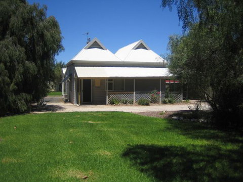 Naracoorte – Showgrounds Cottage - Local Tourism 1