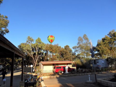Northam Caravan Park - Australia Shopping 1