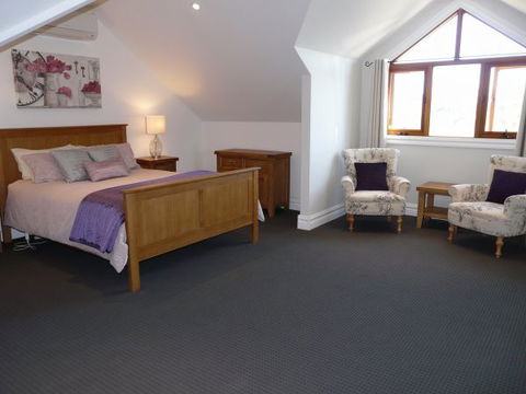 Paringa Grove Homestead - Local Tourism 5