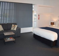 Penguin Seaside Motel - Local Tourism