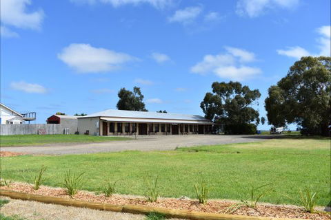 Port Albert Motel - Local Tourism 2