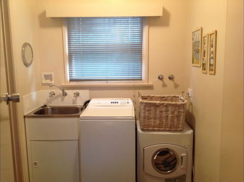 Queen Bee - Local Tourism 5