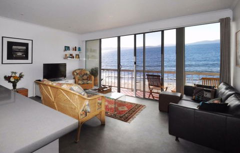 Rivermouth On Kingston Beach - Accommodation Australia 0