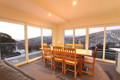 Ropers Alpine Apartments - Local Tourism 1