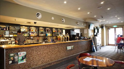 Royal Hotel Ryde - Accommodation Australia 2