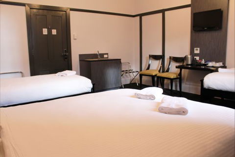 Royal Hotel Ryde - Accommodation Australia 3