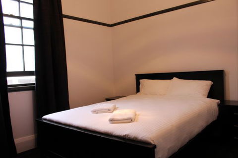 Royal Hotel Ryde - Accommodation Australia 5