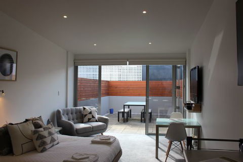 Sandy Bay Studio Apartment - Local Tourism 0