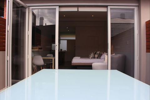 Sandy Bay Studio Apartment - Local Tourism 4