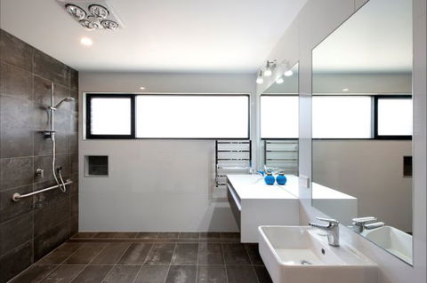 Sea La Vie: Shoalhaven Heads - Australia Shopping 5