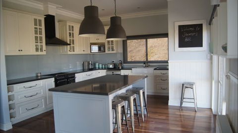 Shearer's Hill - Luxury Farm Stay - Australia Shopping 2