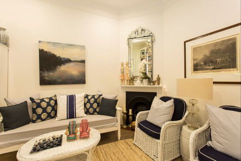 Stylish Interiors In The Bay - Accommodation Australia 1