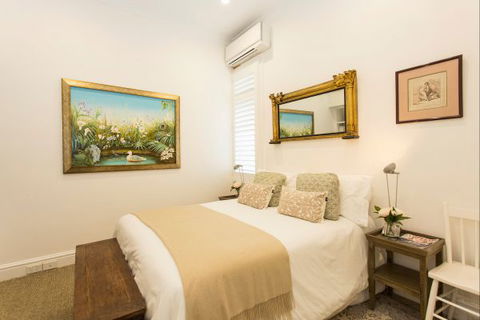 Stylish Interiors In The Bay - Accommodation Australia 5