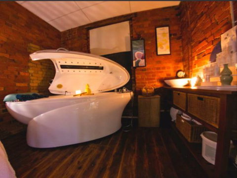 Sublime Spa Apartments On Murphy - Local Tourism 7