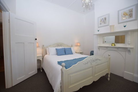 The Provincial Bed & Breakfast - Accommodation Australia 3