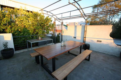 Two Five Zero / Richmond - Local Tourism 9