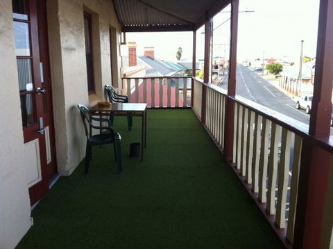 Victoria Hotel - Accommodation Australia 2