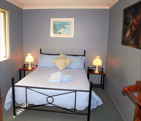 Waratah Cottage - Accommodation Australia 3