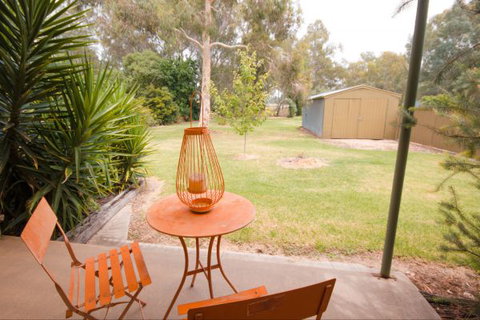 Wang Stays And Short Stops - Local Tourism 1