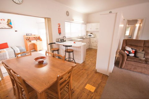 Wang Stays And Short Stops - Local Tourism 3