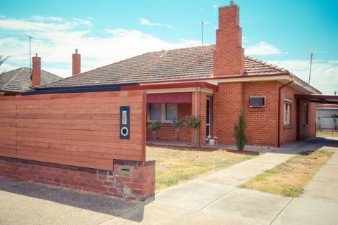 Wang Stays And Short Stops - Local Tourism 7