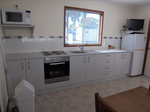 Wagga Wagga Tourist Park - Accommodation Australia 2