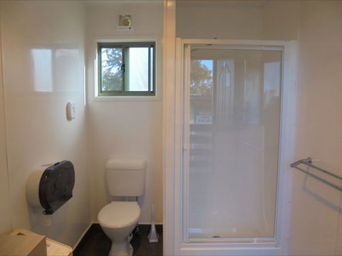 Wagga Wagga Tourist Park - Accommodation Australia 4
