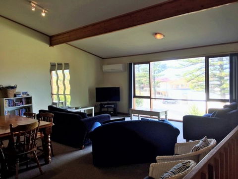 1/3 Strangways - Accommodation Australia 9