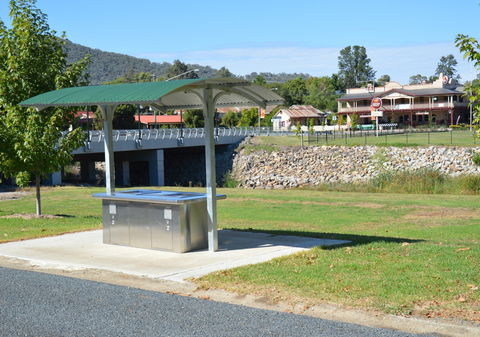 Adelong Golden Gully Caravan Park - Local Tourism 2