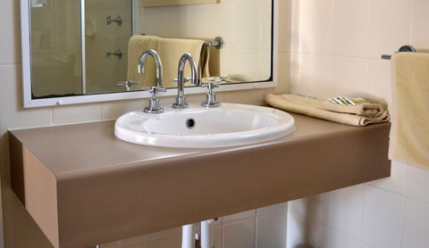 All Settlers Motor Inn - Australia Shopping 4