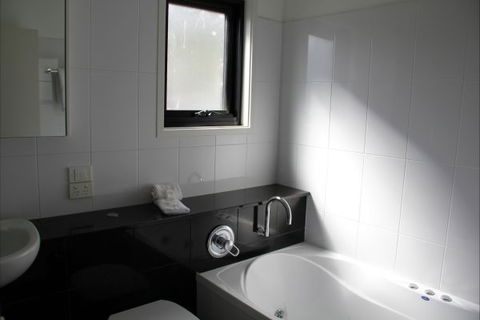 Angala Apartment - Bed n Breakfasts 6