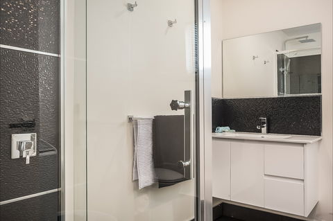 Apartments On Fraser Bicheno - Bed n Breakfasts 3