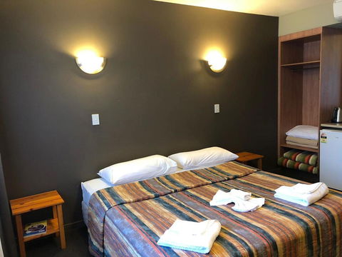 Astor Hotel And Astor Suites - Bed n Breakfasts 1