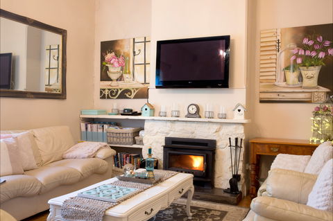 Azalea Cedar-Rose Villa - Local Tourism 4