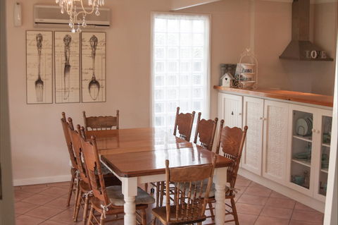 Azalea Cedar-Rose Villa - Local Tourism 5