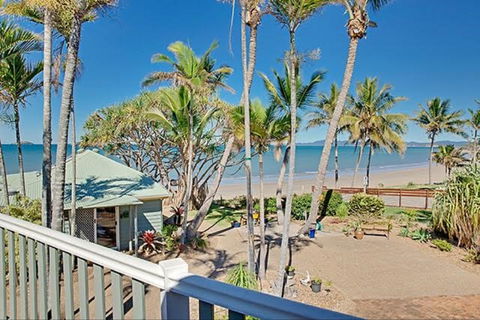 Beachfront Zilzie Holiday Home And Cottage - Accommodation Australia 7