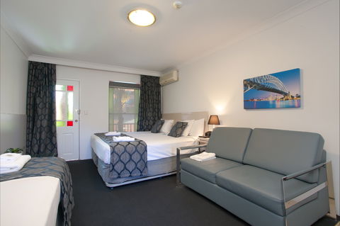 Central Railway Hotel - Local Tourism 1