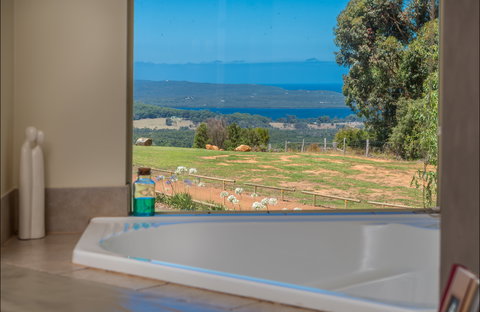 Chimes Spa Retreat - Local Tourism 1