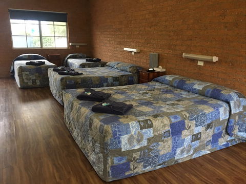 Coonamble Motel - Local Tourism 3