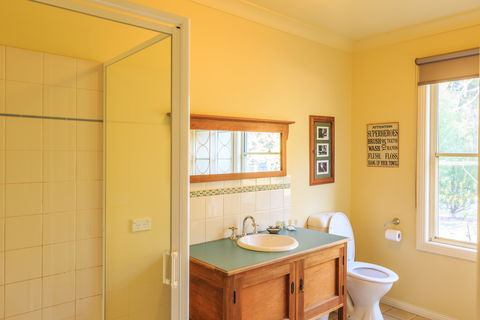 Country House Retreat - Local Tourism 8