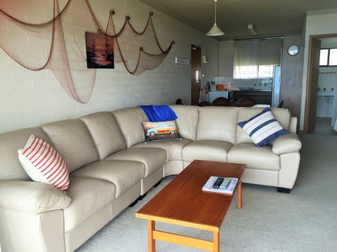 Dolphins 2 - Accommodation Australia 1