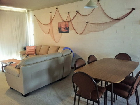 Dolphins 2 - Accommodation Australia 2