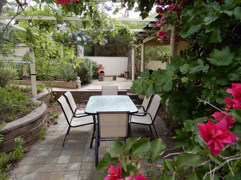 Dot's House - Accommodation Australia 5