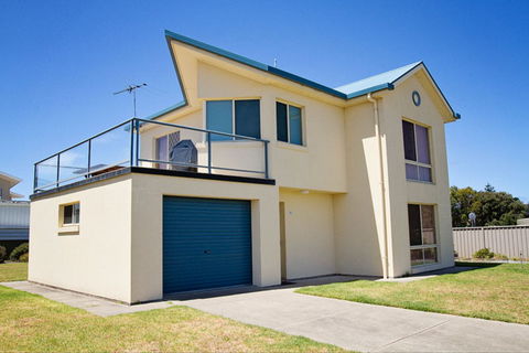 Fensom's Holiday Home - Local Tourism 0