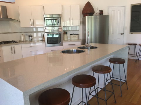 Kangaroo Hollow Preston Beach - Local Tourism 2